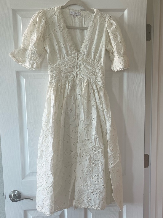 House of Harlow 1960 Dresses & Skirts - House of Harlow 1960 Cream Eyelet Midi Dress